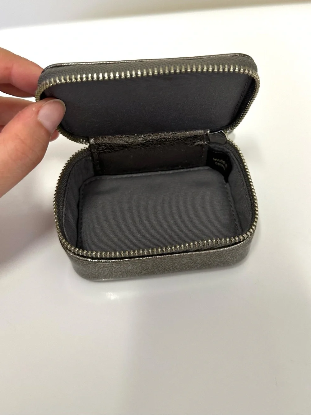 Coach Poppy Metallic Silver Rectangular Leather Travel Pill Zip Case Pouch